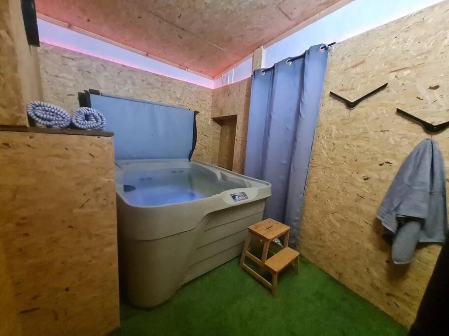 L'Escale Charliendine Apartment Charlieu Ngoại thất bức ảnh